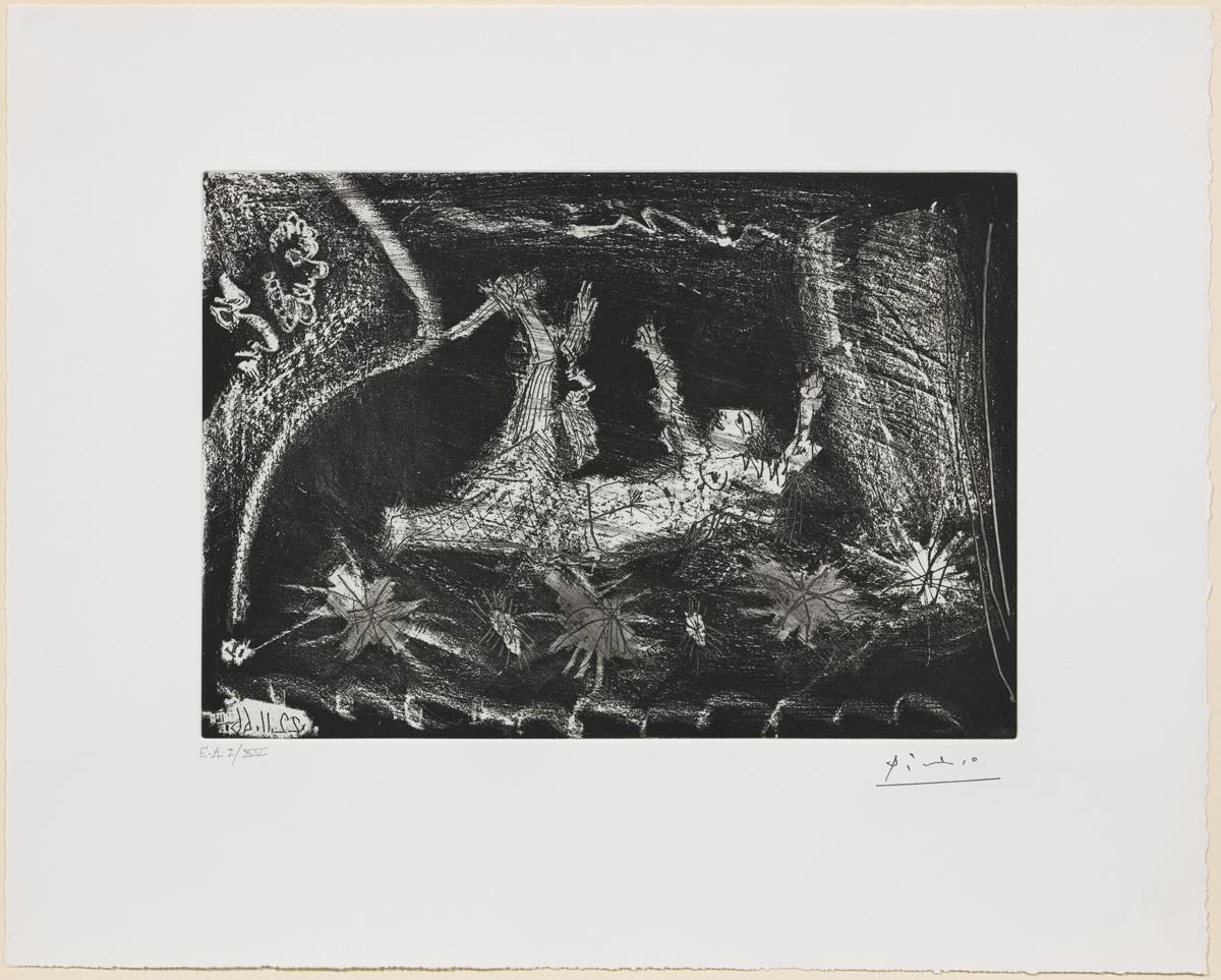 En escena: viejo barbudo disponiéndose a apuñalar a una mujer estirada en la cama