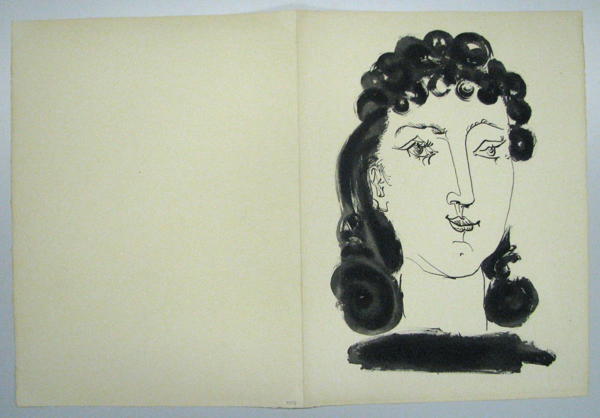 Dona amb els cabells arrissats