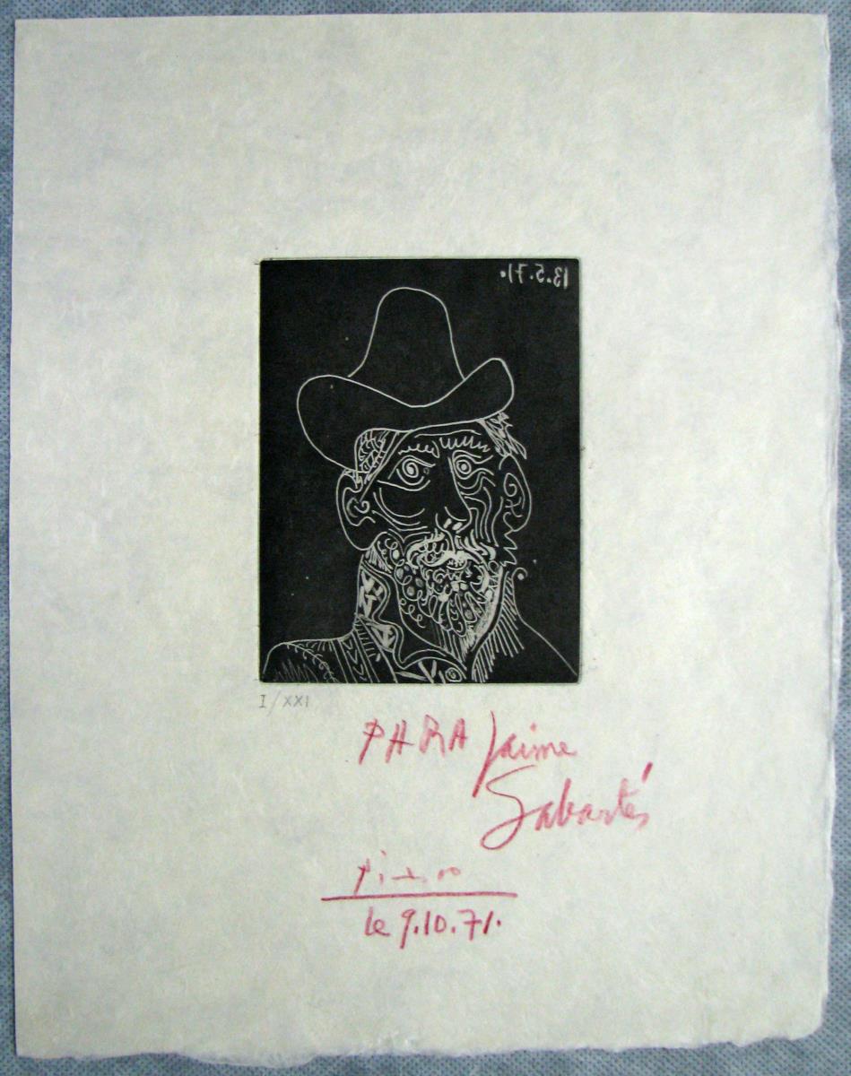 Busto de hombre barbudo con sombrero