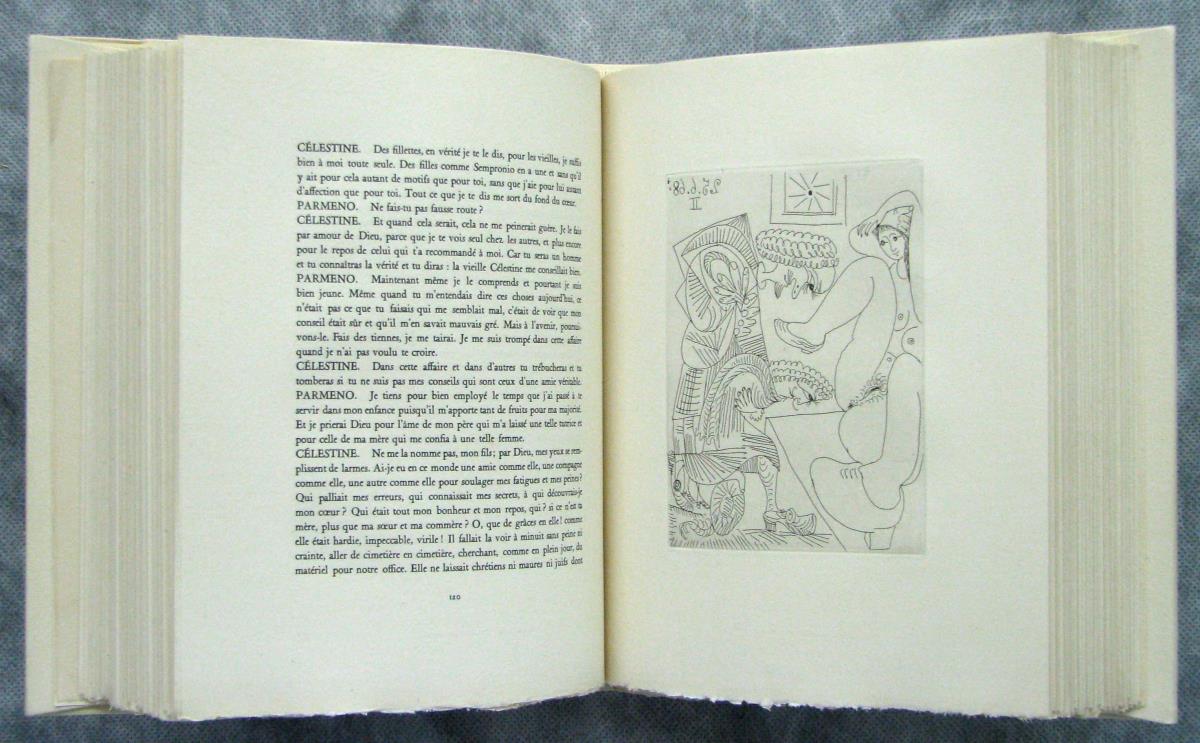Mujer joven enseñando el sexo a dos cortesanos grotescos