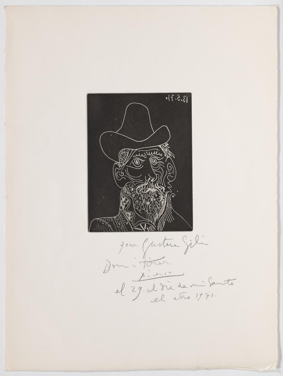 Busto de hombre barbudo con sombrero